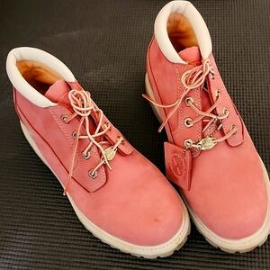 Timberland Nellie Chukka Ankle Boots Pink Leather Rugged Lug Sole Spring Outdoor